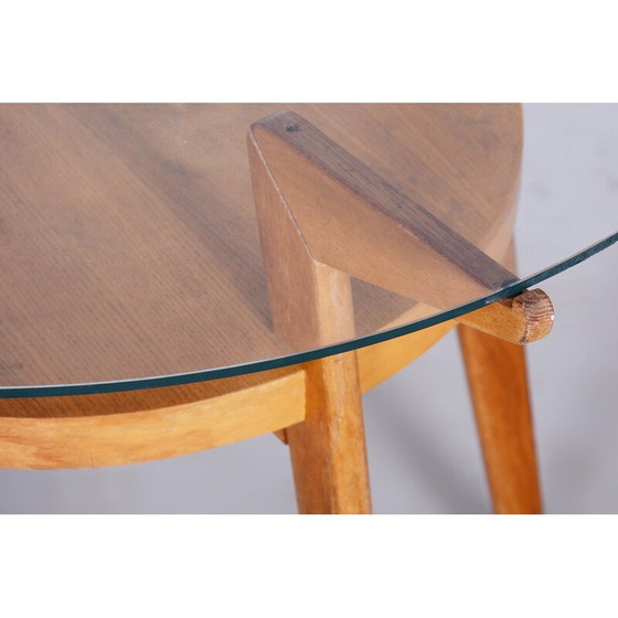 Image 1 of Mid Century runder Couchtisch aus Eichenholz und Glas von Jitona Sobeslav, Tschechien 1950er Jahre