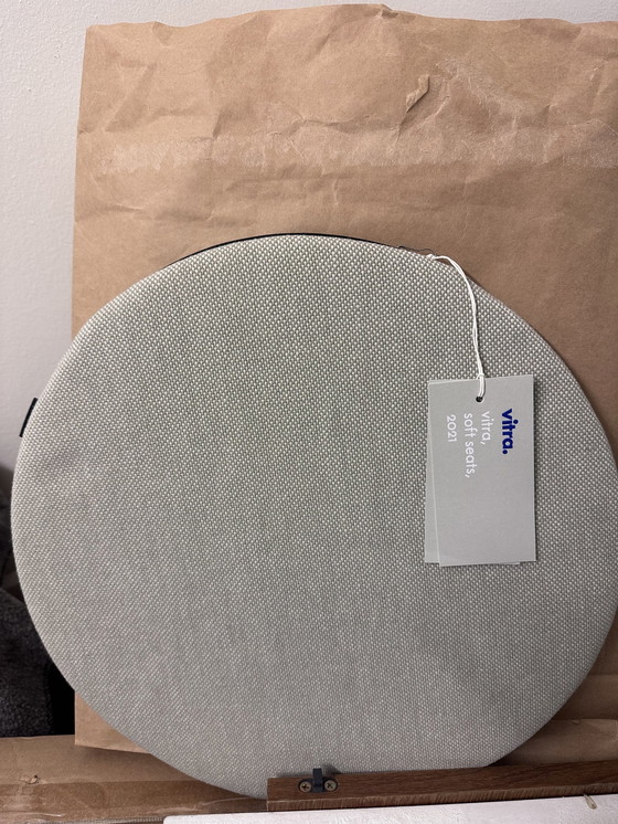 Image 1 of Vitra Soft Seats Typ C Hopsak Beige Kissen