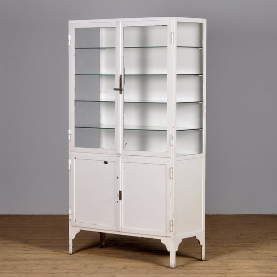 Image 1 of Medizinische Vitrine aus Eisen und Glas , 1930er Jahre