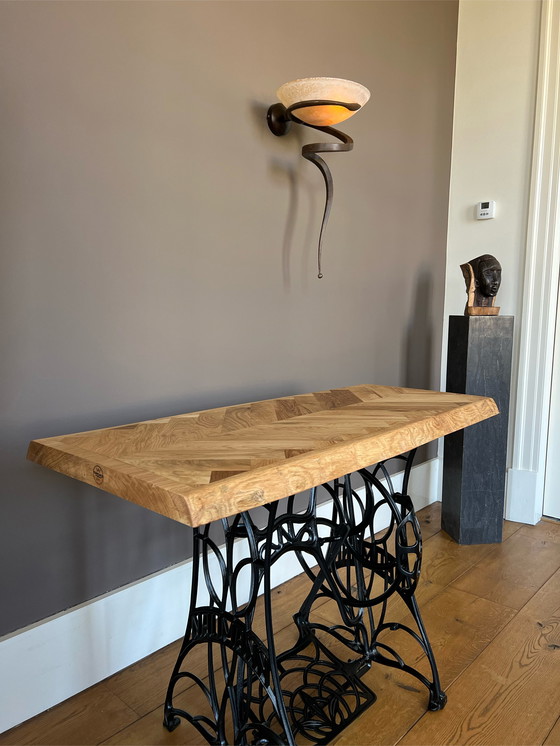 Image 1 of Constance-woo Design Beistelltisch Tretnähmaschine