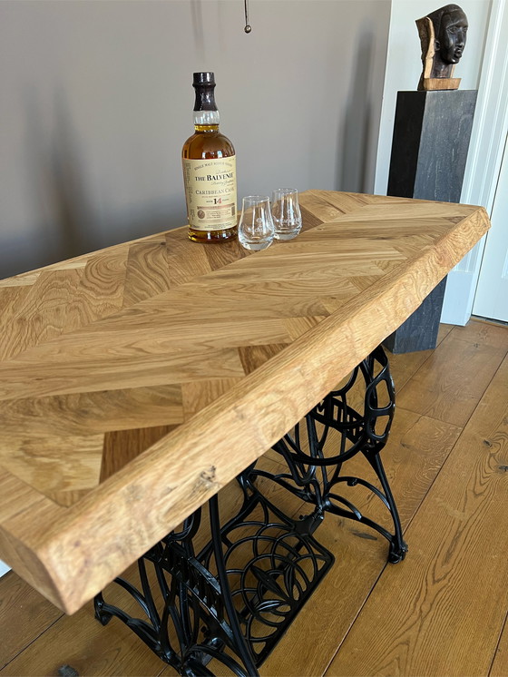 Image 1 of Constance-woo Design Beistelltisch Tretnähmaschine