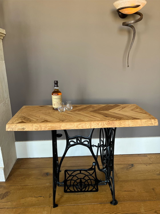 Image 1 of Constance-woo Design Beistelltisch Tretnähmaschine