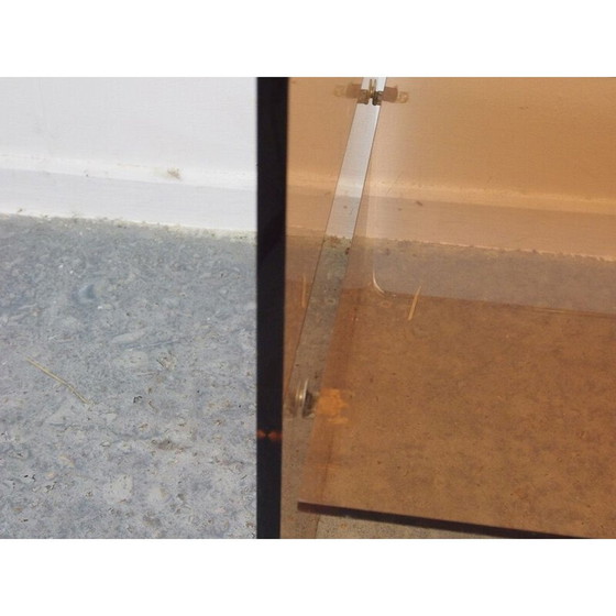 Image 1 of Ein Paar Beistelltische aus geräuchertem Plexiglas Michel