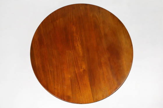 Image 1 of Englischer runder Kipptisch des 20. Jahrhunderts aus Kirschbaumholz, Uk