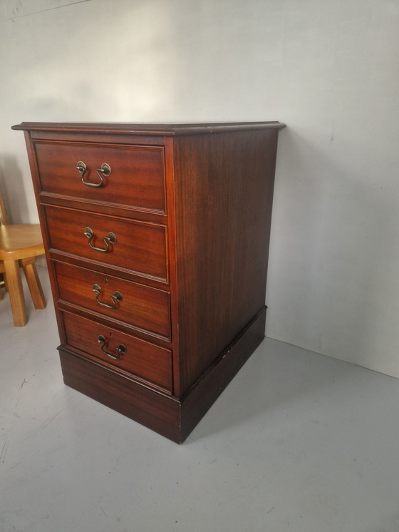 Image 1 of Englischer Archiv-Schrank mit Kunstleder