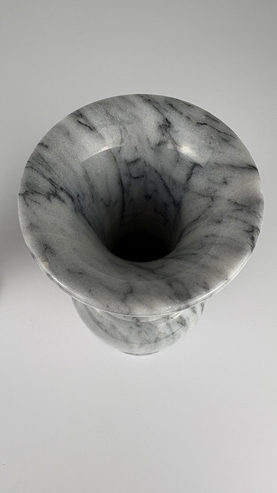 Image 1 of 2 X Vintage Grau Carrara Marmor verdreht Vasen Set