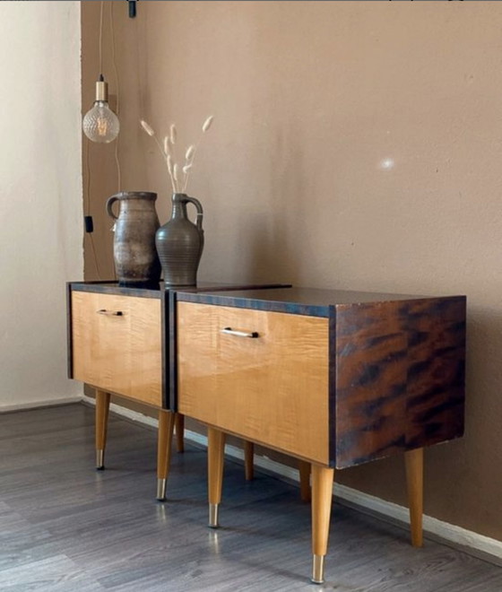 Image 1 of 2x Nachttische aus der Mitte des Jahrhunderts