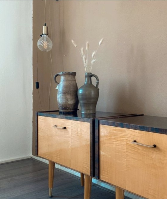 Image 1 of 2x Nachttische aus der Mitte des Jahrhunderts