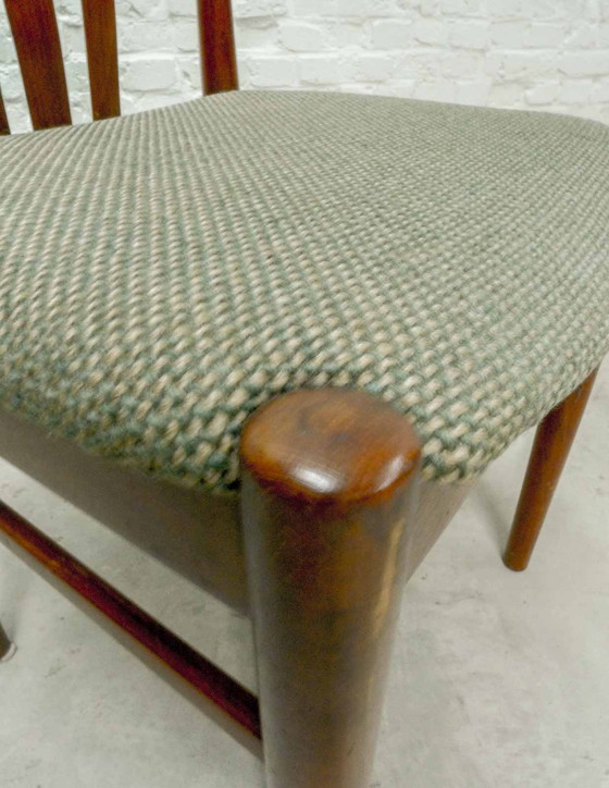 Image 1 of Skandinavische Esszimmerstühle in Olivgrün auf Gestell aus massivem Eichenholz, 4er-Set, 1960er, Schweden