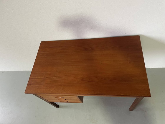 Image 1 of Dänischer Schreibtisch aus Teakholz