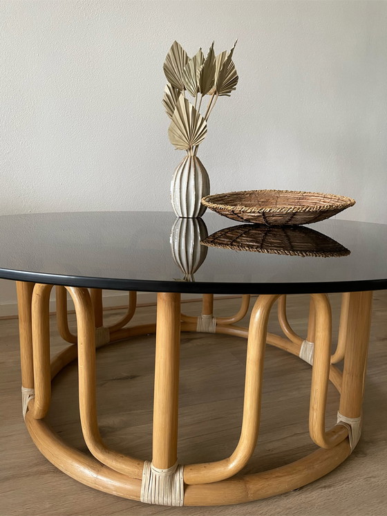 Image 1 of McGuire Couchtisch