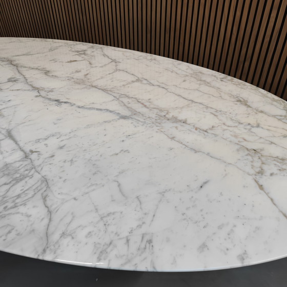 Image 1 of Knoll Saarinen Tisch Calacatta Gold