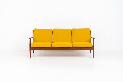 "Fd-128" 3-Sitzer von Grete Jalk für France & Son (Dänemark, 1960er Jahre).