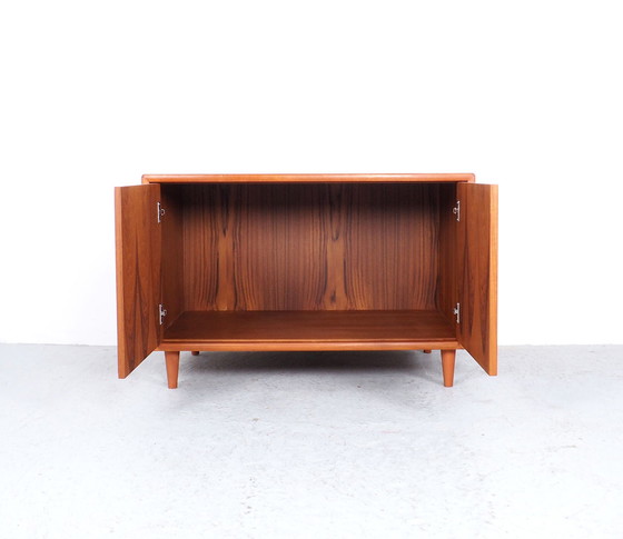 Image 1 of Dänisches Sideboard aus Teakholz oder Audiomöbel 1