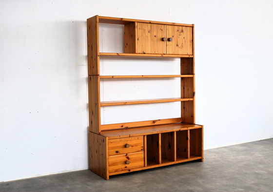 Image 1 of Vintage Kiefer Wandschrank