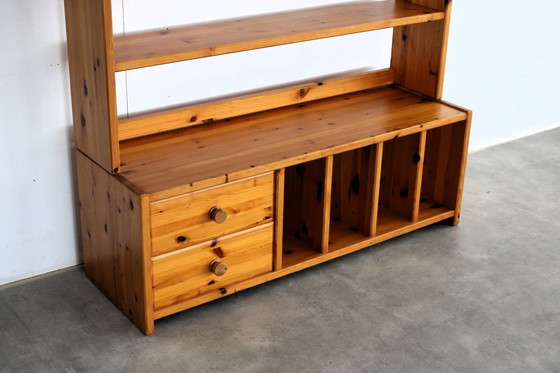 Image 1 of Vintage Kiefer Wandschrank