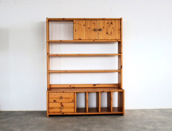 Image 1 of Vintage Kiefer Wandschrank