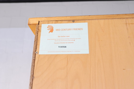 Image 1 of Kleiderschrank mit Vorhängen