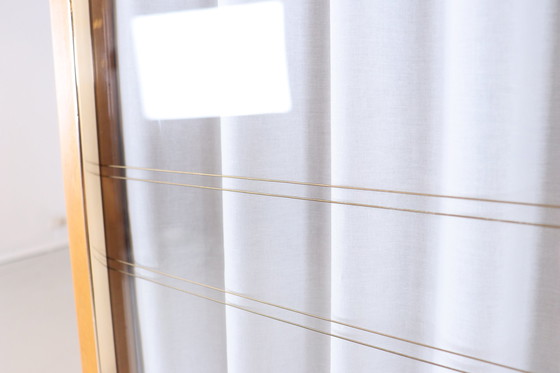 Image 1 of Kleiderschrank mit Vorhängen