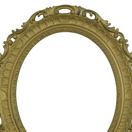 Image 1 of Oval Gold Frame Klassisch