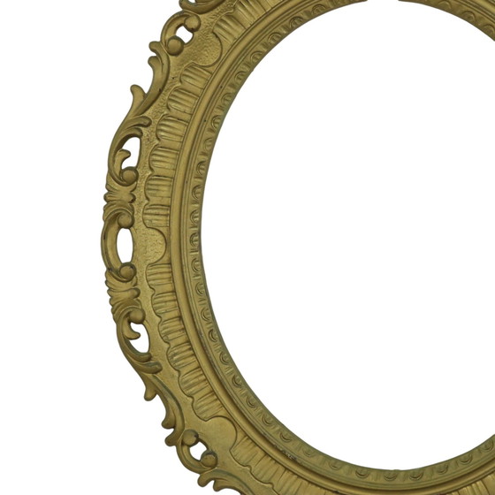 Image 1 of Oval Gold Frame Klassisch