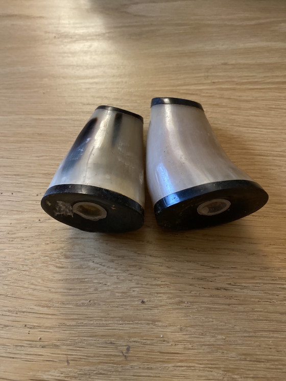 Image 1 of Mid Century Pfeffer Und Salzstreuer Aus Büffel-Horn