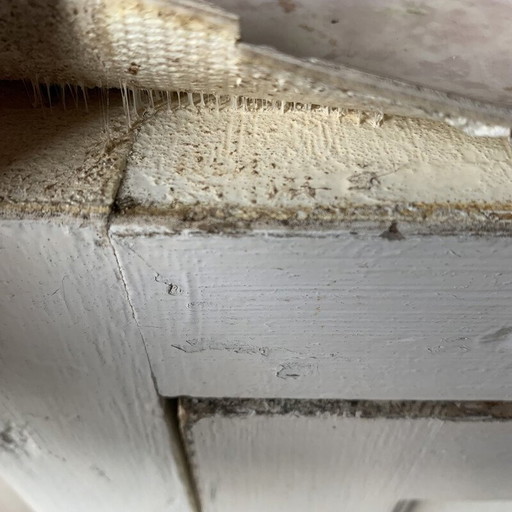 Weißer Pariser Kleiderschrank im Vintage-Stil