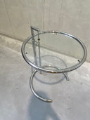 Design-Beistelltisch