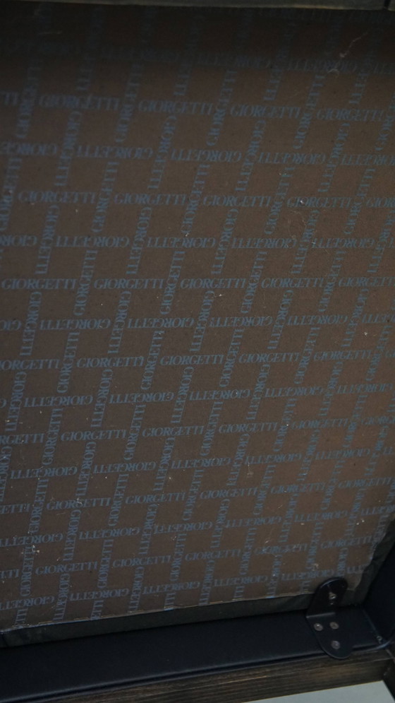 Image 1 of Schwarzer Design-Sessel aus Rindsleder von Giorgetti