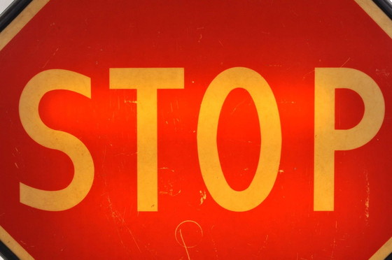 Image 1 of Vintage XL Stoppschild mit Beleuchtung 1950er Jahre