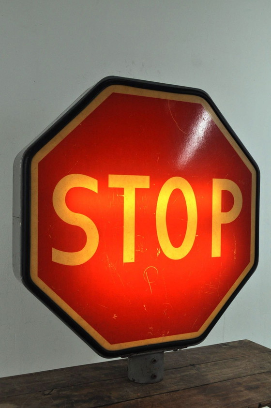 Image 1 of Vintage XL Stoppschild mit Beleuchtung 1950er Jahre