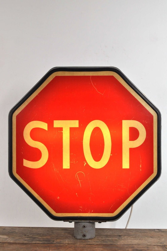 Image 1 of Vintage XL Stoppschild mit Beleuchtung 1950er Jahre