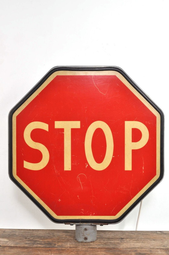Image 1 of Vintage XL Stoppschild mit Beleuchtung 1950er Jahre