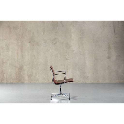 Vintage vitra EA 108 Stuhl in Aluminium und Leder von Charles und Ray Eames, Deutschland 1990