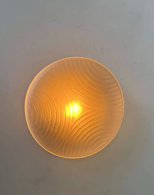Vintage Wandleuchte aus sandgestrahltem Pressglas, Frankreich 1960