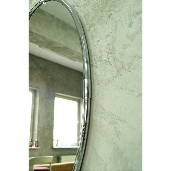 Image 1 of Ovaler Spiegel aus verchromtem Metall, Italien 1970