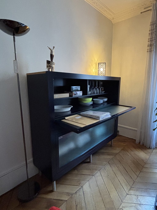 Magis Sideboard mit Glasfront - 90er Jahre