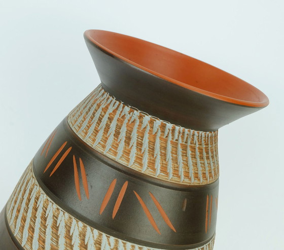 Image 1 of 1950er Jahre Akru-Keramikvase mit Sgraffito-Dekor, Modell 10 30