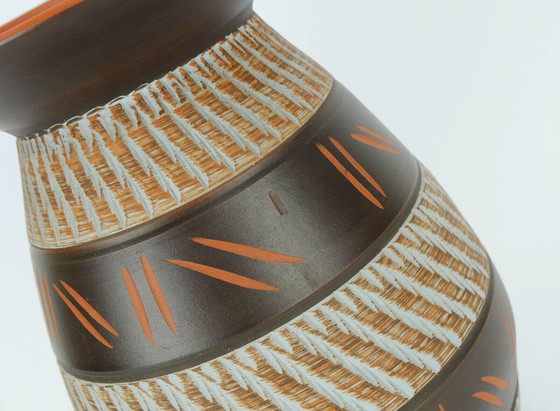Image 1 of 1950er Jahre Akru-Keramikvase mit Sgraffito-Dekor, Modell 10 30