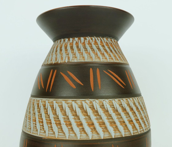 Image 1 of 1950er Jahre Akru-Keramikvase mit Sgraffito-Dekor, Modell 10 30