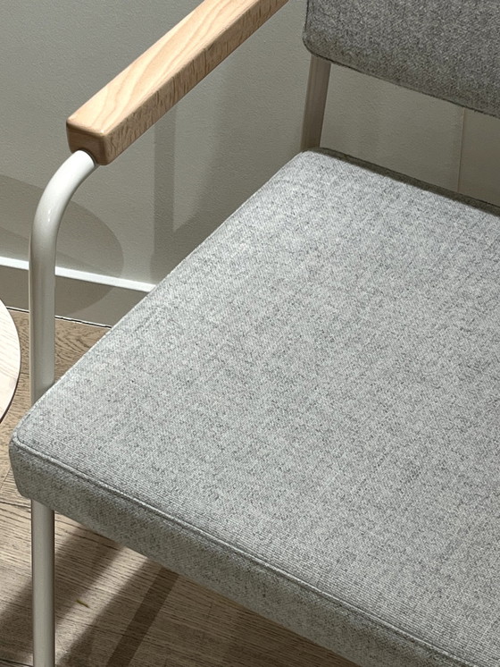 Image 1 of Fest Monday Esszimmerstuhl mit Armlehnen