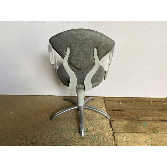 Image 1 of Alter drehbarer Friseurstuhl aus Plexiglas und grauem Skai, 1970