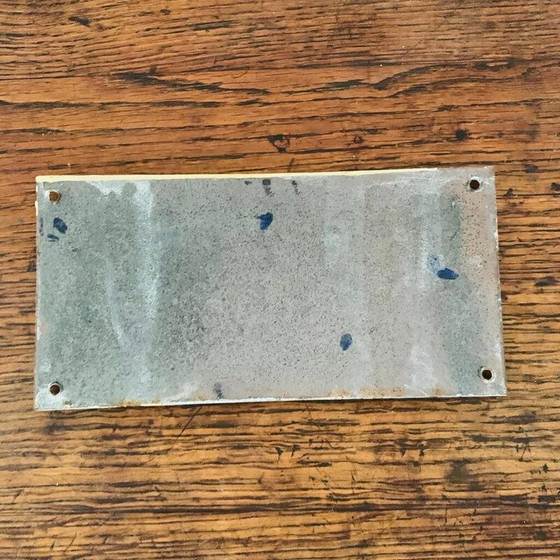 Image 1 of Schwarze und weiße Emailleplakette im Vintage-Stil