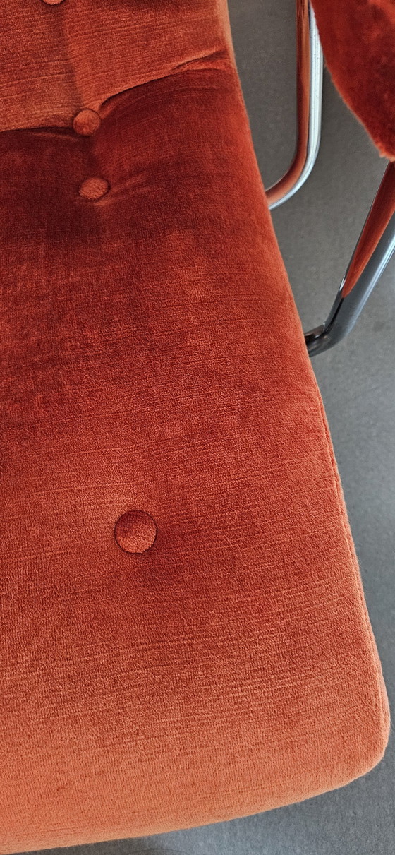 Image 1 of Goldsiegel Drehsessel. Orange, neu gepolstert