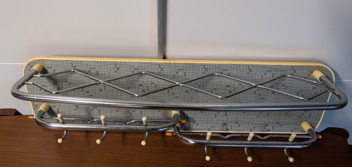 Vintage-Garderobe mit schönem Designhintergrund