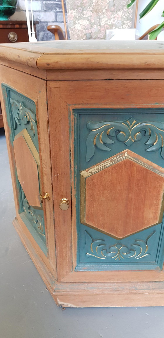 Image 1 of achteckiger Schrank