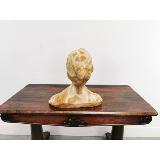 Image 1 of Alte Alabaster-Marmorskulptur einer Frau