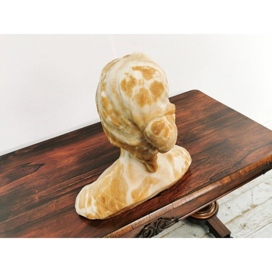 Image 1 of Alte Alabaster-Marmorskulptur einer Frau