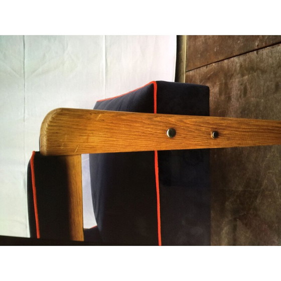 Image 1 of Vintage-Sessel aus massiver Eiche mit grauem und korallenrotem Samtbezug von Marcel Gascoin