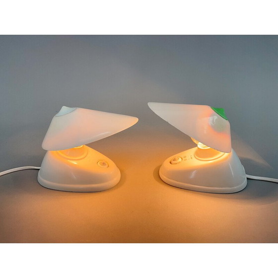 Image 1 of Paar alte weiße Bakelit-Tischlampen, Tschechoslowakei 1960